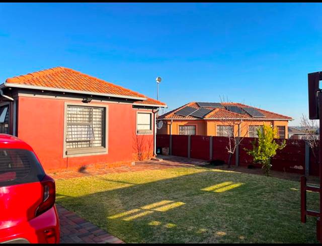 3 BEDROOM HOUSE FOR SALE IN WITPOORTJIE